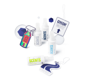 مجموعة معطرات السيارة مع موزعات تعليق Q²M Scents ( light blue) car scent set with hanging diffusers